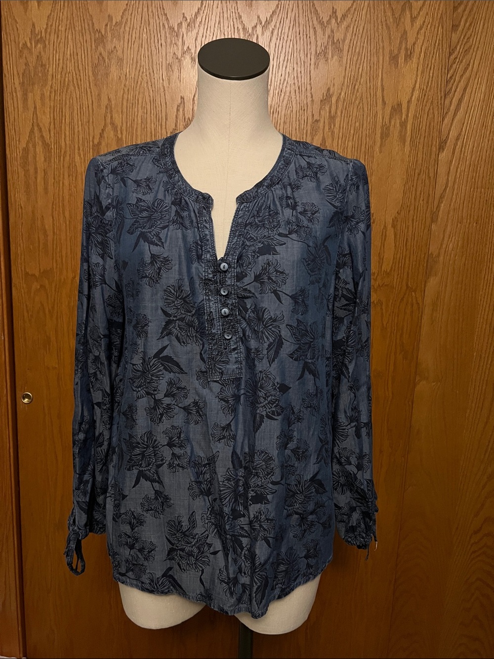 Liz Claiborne Navy Floral Henley Blouse